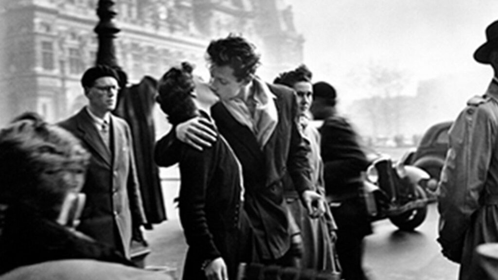 Le foto di Doisneau a Roma, la poesia della vita quotidiana