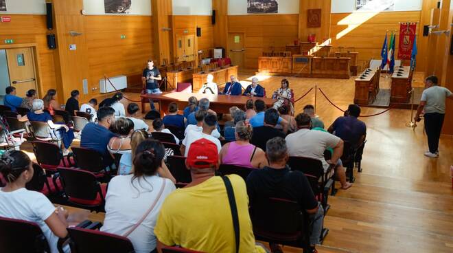 Sgombero e bonifica Scordovillo da completare per agosto, famiglie rom vogliono rimanere a Lamezia Terme